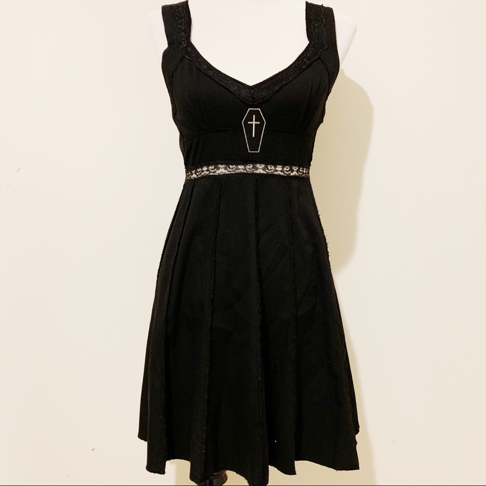 S 🖤 Vintage Shrine Black Goth Dress Coffin Lace